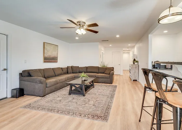 Holiday home Private Pool And Patio Modern Havasu Home! Lake Havasu City