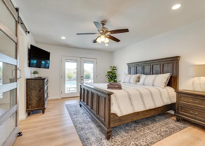 Private Pool And Patio Modern Havasu Home! Holiday home Lake Havasu City
