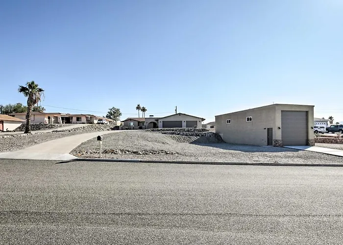 Private Pool And Patio Modern Havasu Home! Holiday home *